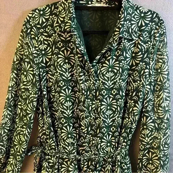 Zara Green Floral Chiffon Belted Long Sleeve Button Full Shirt Dreas size Large - Picture 3 of 7